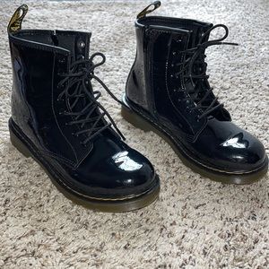Dr. Martens Youth 1460 Patent Leather Lace Up Boots - US 4 Juniors